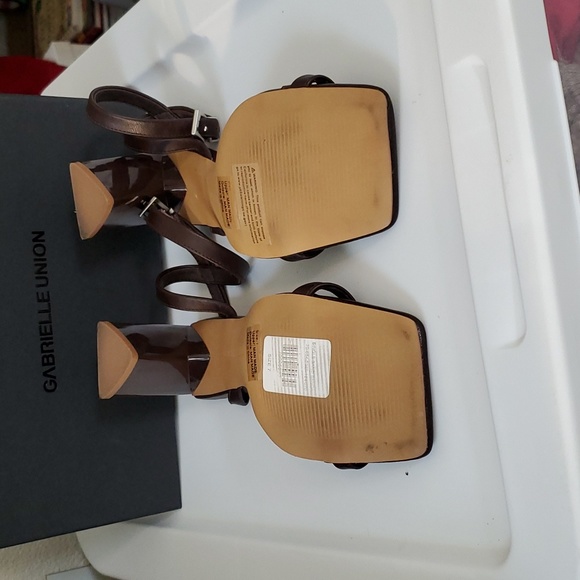 Size 7 Gabrielle Union Heels - Picture 2 of 4